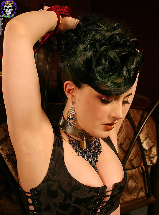 Blue Blood Marriah and Schno Gothic bondage and fetish sex with Marriah and ... Blue Blood Marriah and Schno Gothic bondage and fetish sex with Marriah and ...