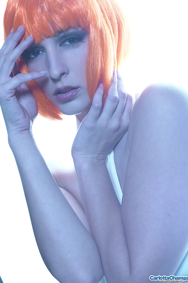 Carlotta Champagne as Leeloo Dallas Multipass