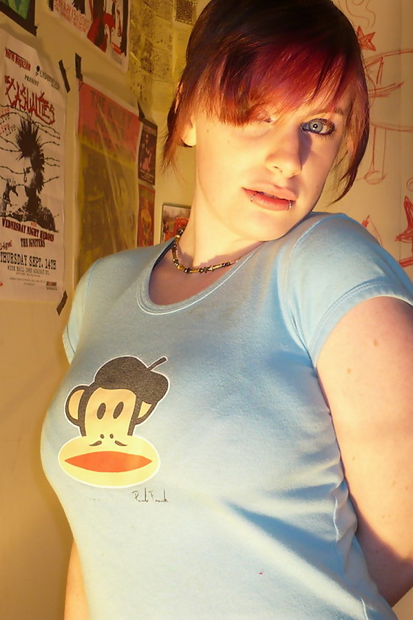 Teen slut takes pictures of herself in her underwear to post on the internet